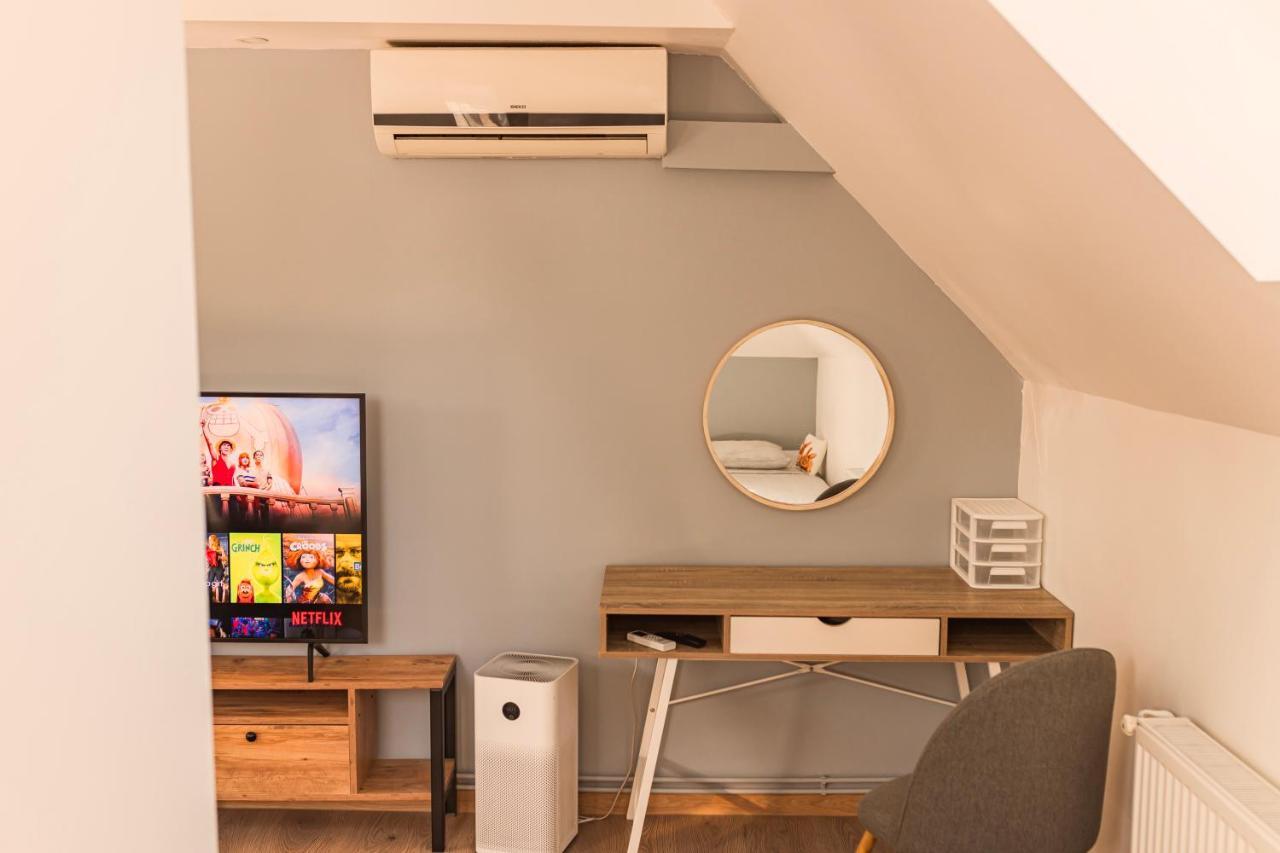 Downtown Apartment ทราฟนิค ภายนอก รูปภาพ